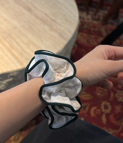 Cream & Dark Green Piped Fabric Scrunchie